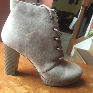 ana new approach booties